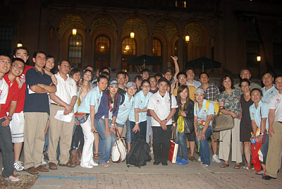 Group photo of athletes and campus community members